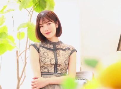 lĩnh nam chích quái Người đẹp Karen Kaede đã trở lại showbiz sau một thời gian dài vắng bóng